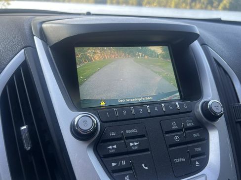 Used 2014 GMC Terrain SLE FWD image 17