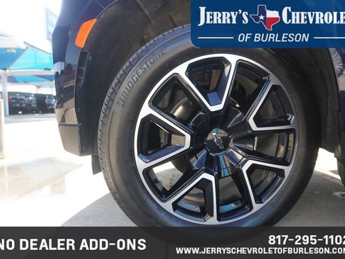 Used 2024 Chevrolet Tahoe RST w/ Luxury Package RWD image 13