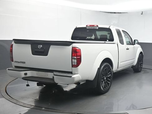 Used 2018 Nissan Frontier S RWD image 7
