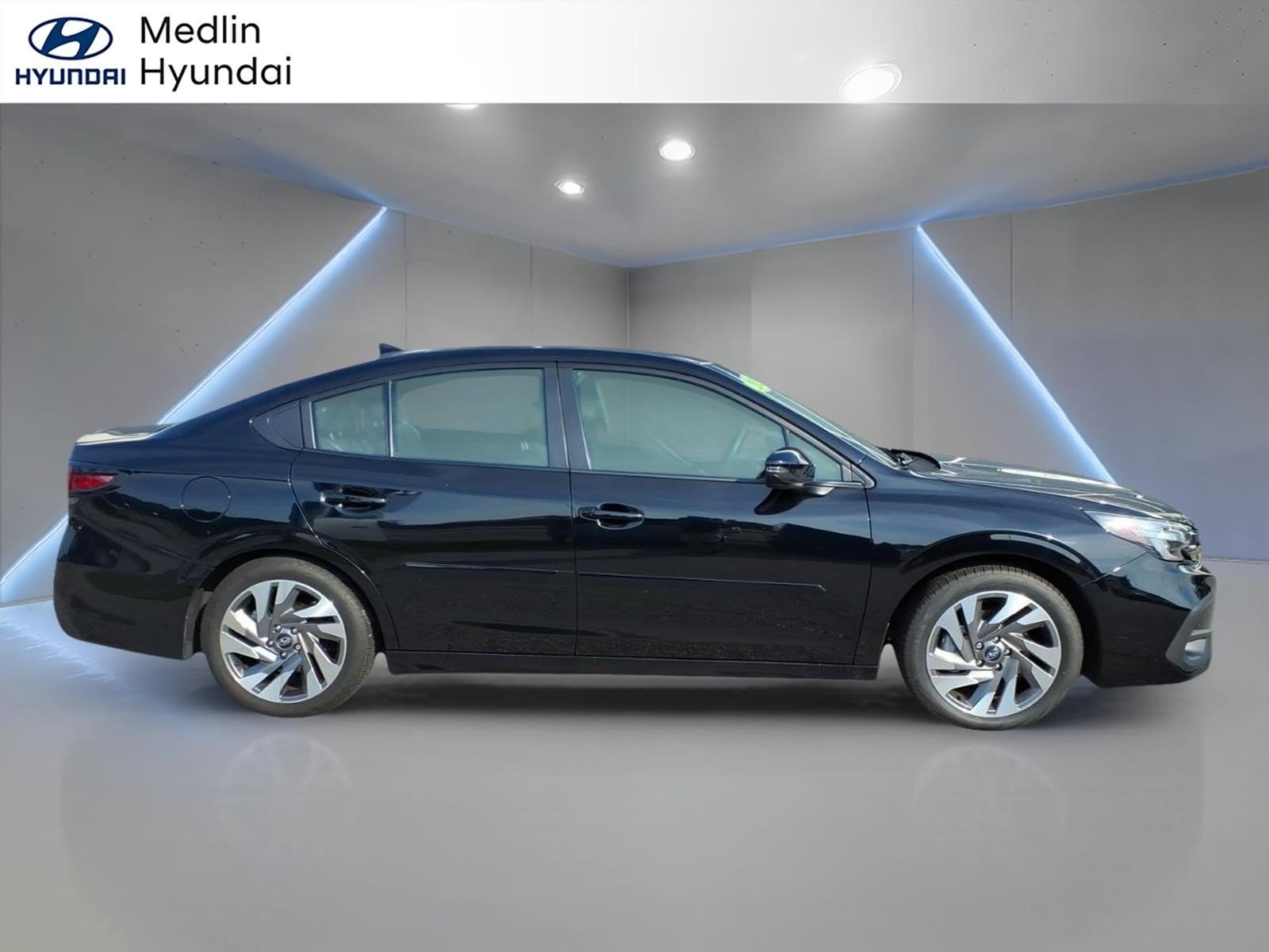 Used 2023 Subaru Legacy Limited AWD/4WD image 2