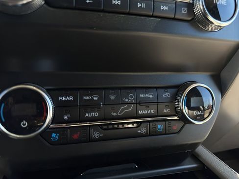 Used 2019 Ford Expedition XLT w/ Equipment Group 202A image 18