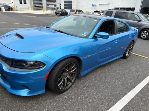 Used 2016 Dodge Charger SRT w/ Harman/Kardon Audio Group RWD image 6