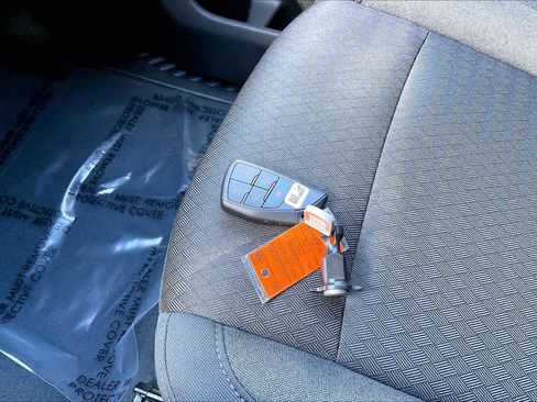 Certified 2022 Chevrolet Silverado 1500 Custom image 10