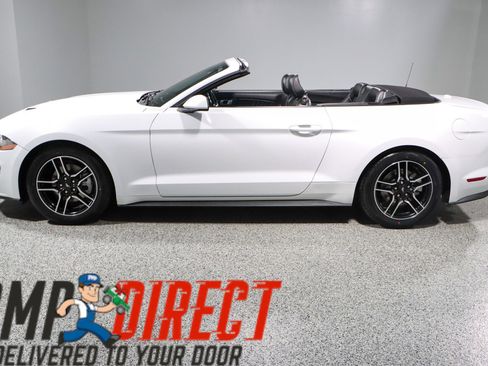 Used 2022 Ford Mustang Premium RWD image 10