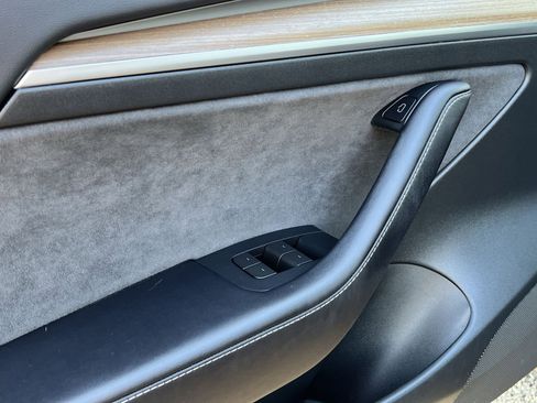 Used 2023 Tesla Model 3 Performance image 15