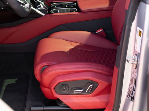 Used 2022 Lamborghini Urus image 36