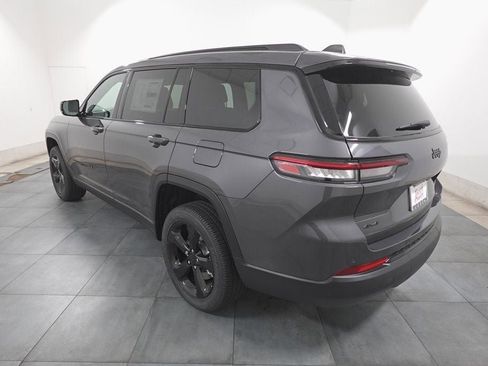 New 2025 Jeep Grand Cherokee L Altitude image 3