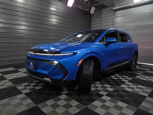 Used 2024 Chevrolet Equinox EV LT image 40