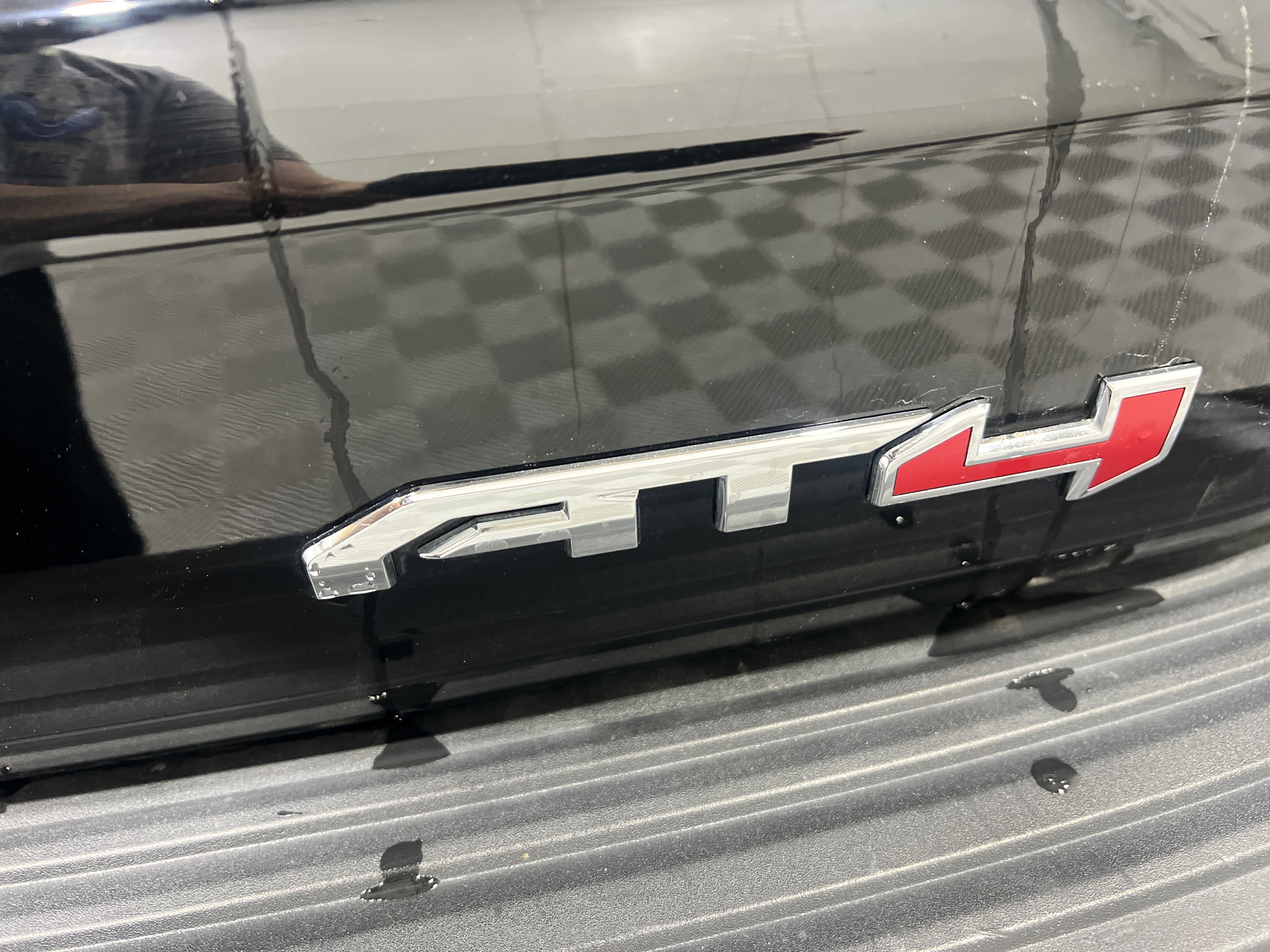 Used 2021 GMC Yukon AT4 w/ Technology Package AWD/4WD image 5
