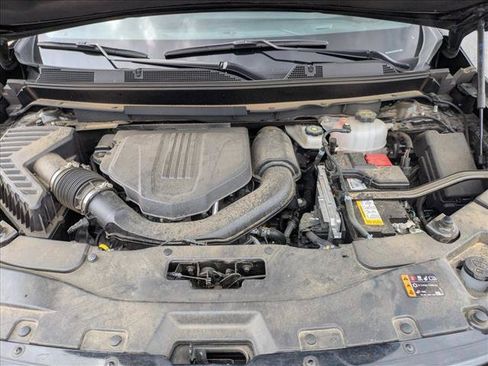 Used 2025 Chevrolet Traverse RS AWD/4WD image 21