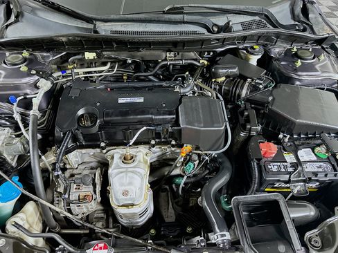 Used 2017 Honda Accord LX image 30