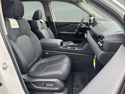 New 2025 Honda Pilot Touring image 23