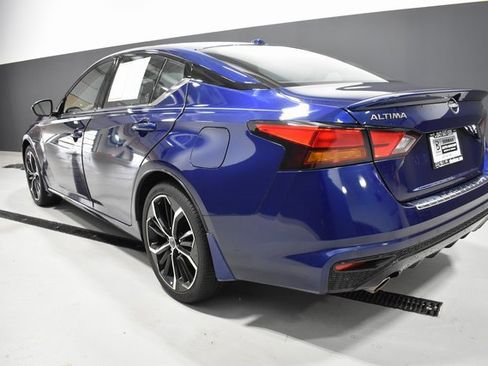 Certified 2023 Nissan Altima 2.5 SR image 3