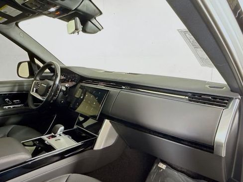New 2025 Land Rover Range Rover SE AWD/4WD image 26