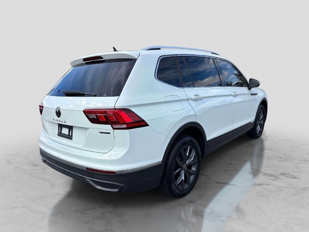 Used 2022 Volkswagen Tiguan SE AWD/4WD image 5