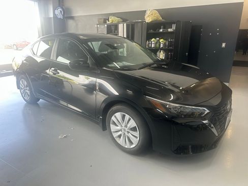Used 2025 Nissan Sentra S FWD image 1