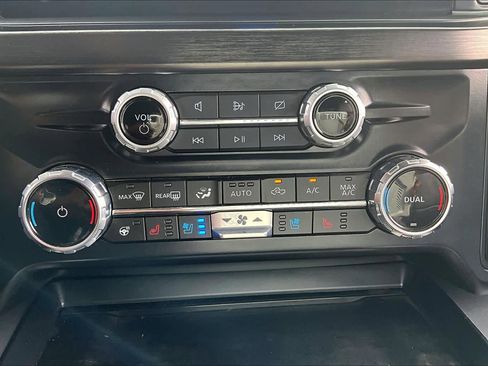 Used 2024 Ford F250 Lariat w/ Sport Appearance Package AWD/4WD image 34