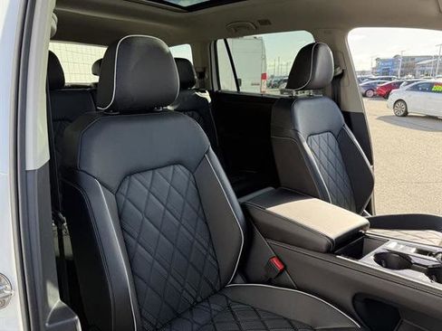 New 2025 Volkswagen Atlas SEL Premium R-Line image 24