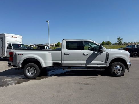New 2026 Ford F350 4x4 Crew Cab DRW Super Duty image 35