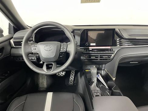 New 2026 Toyota Camry Hybrid AWD/4WD image 12