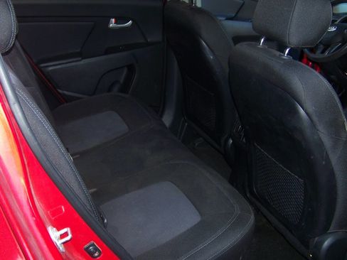 Used 2015 Kia Sportage LX image 14