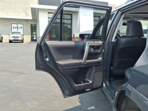 Used 2024 Toyota 4Runner SR5 Premium w/ Moonroof Package AWD/4WD image 14