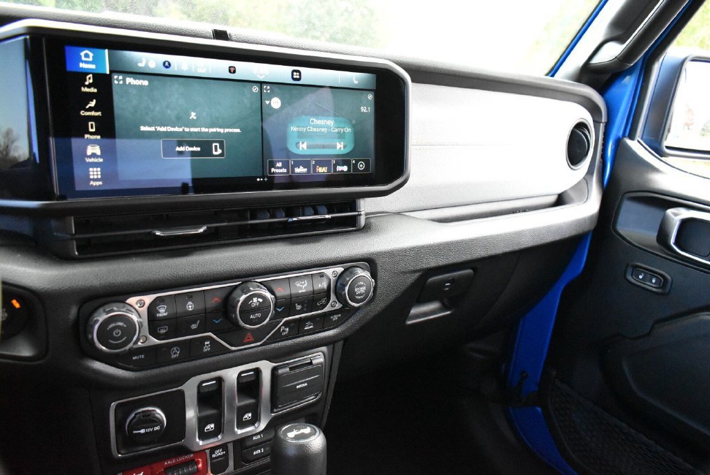 Used 2025 Jeep Wrangler Sport AWD/4WD image 26