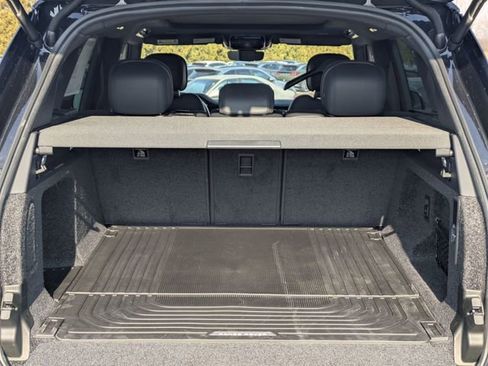 New 2026 Land Rover Range Rover SE image 16
