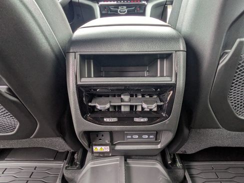 New 2026 Jeep Grand Cherokee Altitude AWD/4WD image 21