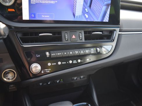 Used 2023 Lexus ES 350 w/ Premium Package FWD image 14