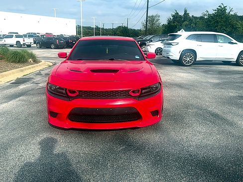 Used 2018 Dodge Charger SRT Hellcat RWD image 2