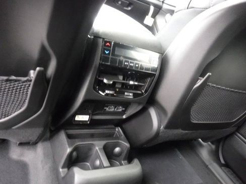 New 2025 Jeep Grand Cherokee L Altitude image 37