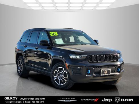 Used 2023 Jeep Grand Cherokee Trailhawk w/ Advanced Protech Group II AWD/4WD image 1