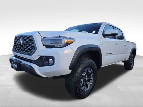 Used 2023 Toyota Tacoma TRD Off-Road image 3
