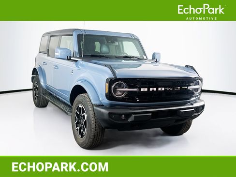Used 2023 Ford Bronco Outer Banks AWD/4WD image 1