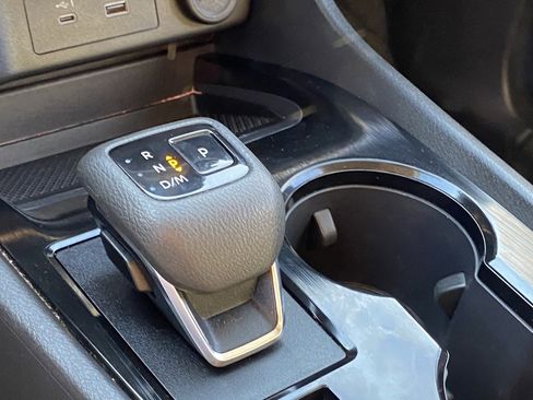 Used 2023 Nissan Rogue SV image 8