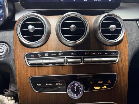 Used 2020 Mercedes-Benz C 300 C 300 4MATIC AWD 4dr Sedan image 18