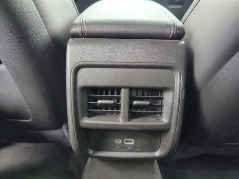 Used 2024 Cadillac XT4 Premium Luxury image 24