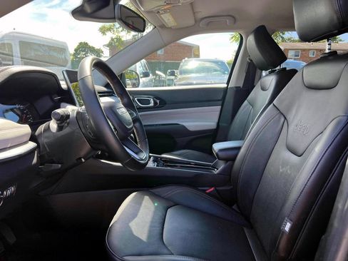 Certified 2022 Jeep Compass Limited AWD/4WD image 17