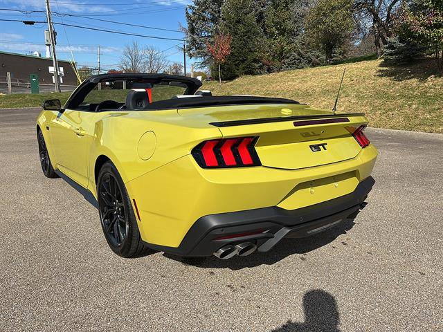 Certified 2025 Ford Mustang GT Premium RWD image 3