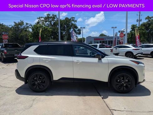 Used 2023 Nissan Rogue SV w/ SV Premium B Package FWD image 3