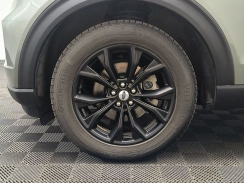 Used 2020 Ford Explorer XLT w/ Equipment Group 202A AWD/4WD image 12