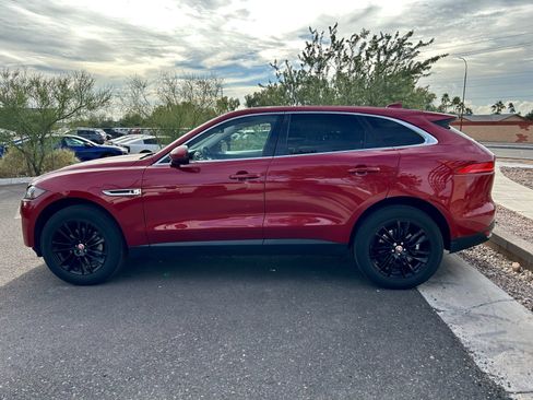Used 2018 Jaguar F-PACE Prestige image 6