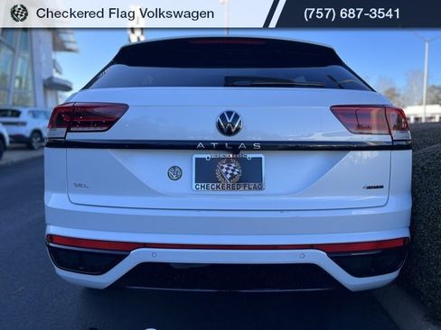 Used 2023 Volkswagen Atlas Cross Sport SEL R-Line image 10