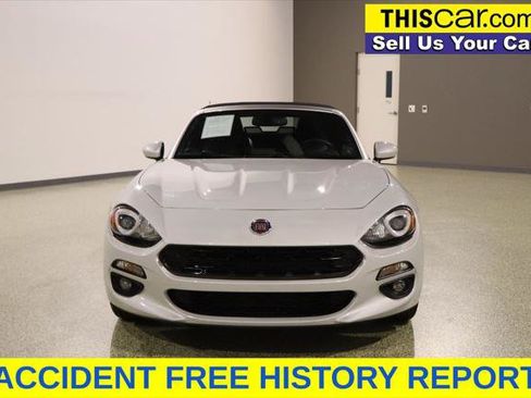 Used 2020 FIAT 124 Spider Lusso w/ Convenience Group RWD image 3