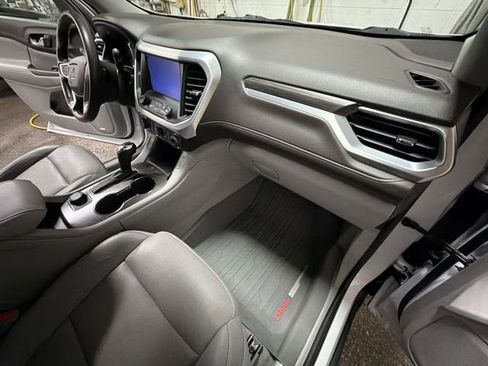 Used 2019 GMC Acadia SLT image 27