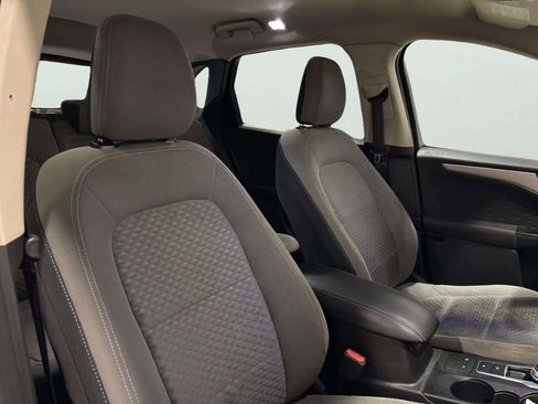 Used 2020 Ford Escape SE image 26