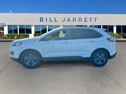 Used 2024 Ford Edge SEL w/ Sport Appearance Package AWD/4WD image 4