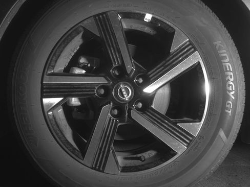 Used 2025 Nissan Sentra SV image 12