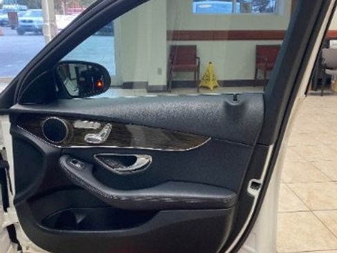 Used 2018 Mercedes-Benz C 300 Sedan w/ Multimedia Package image 17